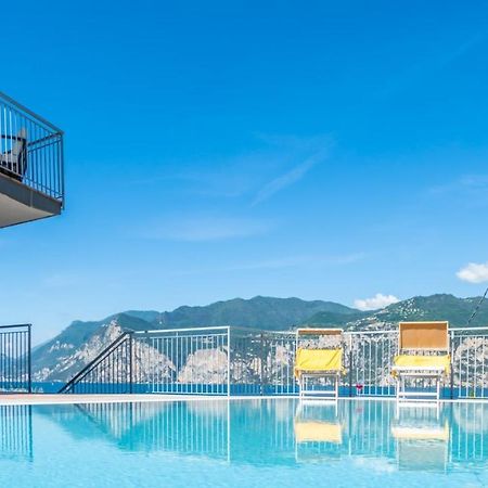Hotel Casa Marinella Malcesine Bagian luar foto