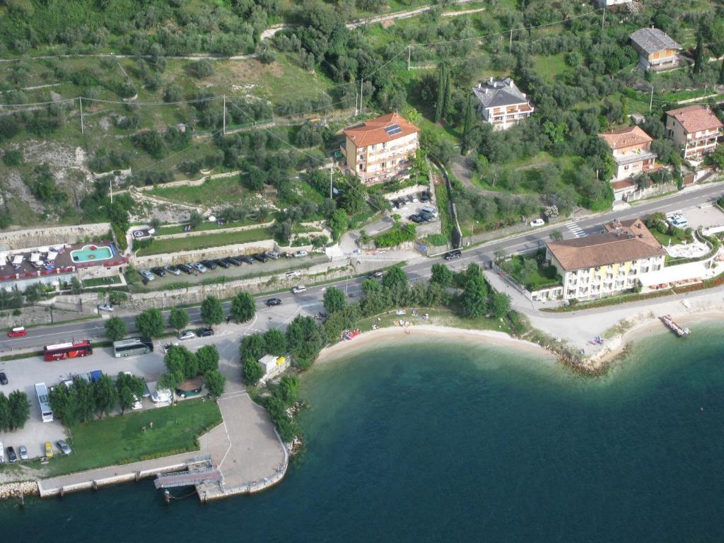 Hotel Casa Marinella Malcesine Bagian luar foto