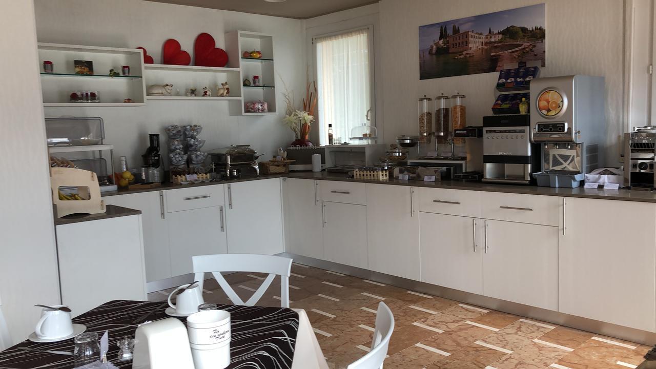 Hotel Casa Marinella Malcesine Bagian luar foto