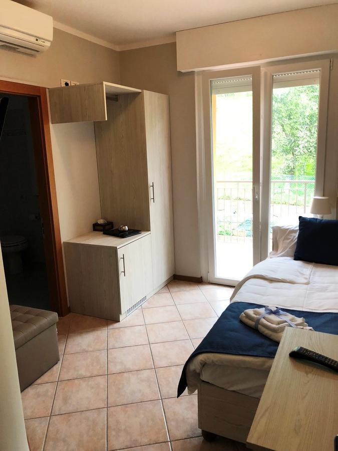 Hotel Casa Marinella Malcesine Bagian luar foto