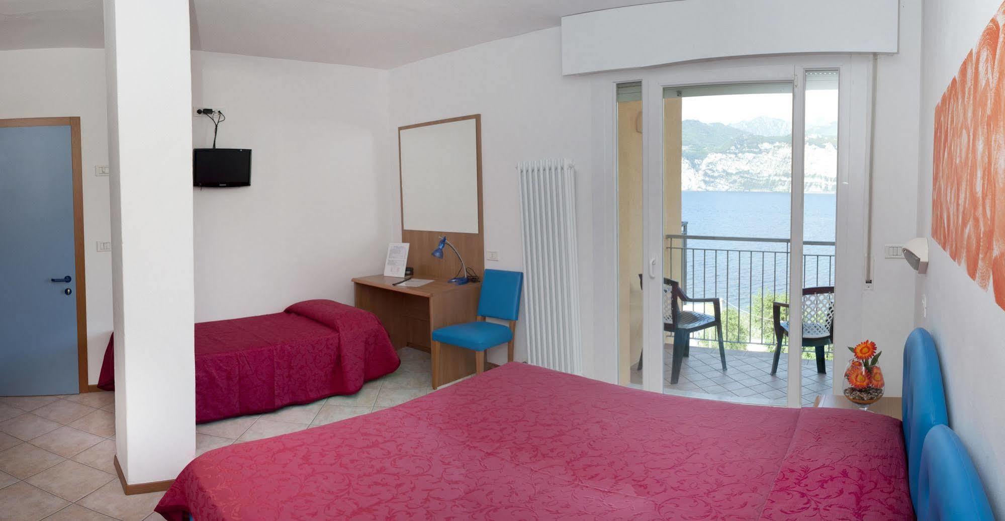 Hotel Casa Marinella Malcesine Bagian luar foto