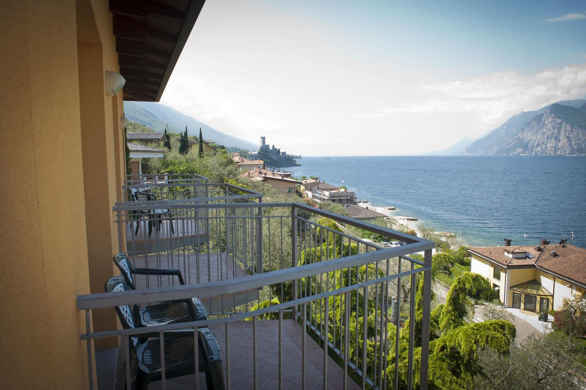 Hotel Casa Marinella Malcesine Bagian luar foto
